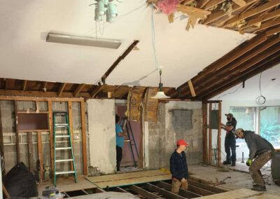Demolición de Paredes y Piso